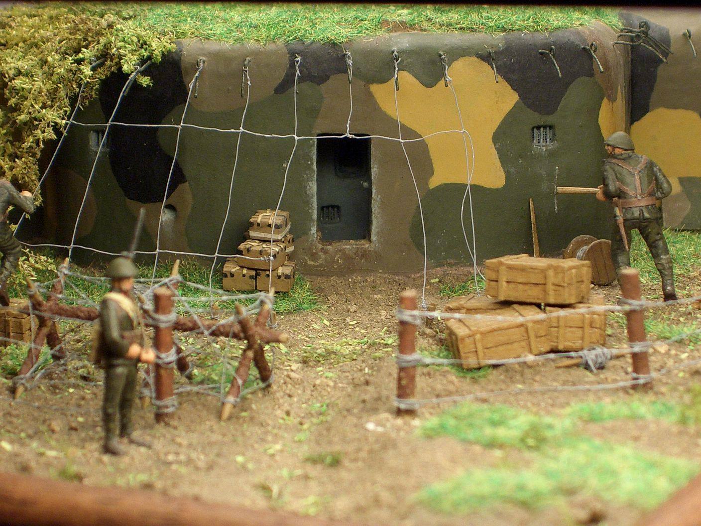 Pohled na větrací mřížky ve vchodu a na stěně objektu (4)